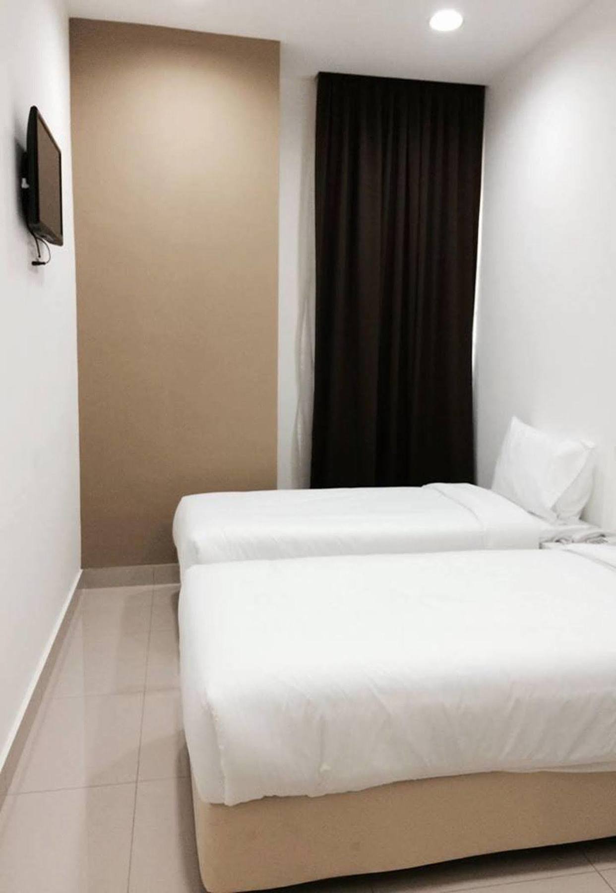 Yy48 Hotel 2 Mins Walk From Masjid Jamek Lrt Station Kuala Lumpur Esterno foto